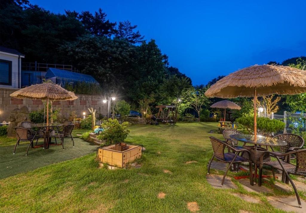 청호 1박2일 펜션 image