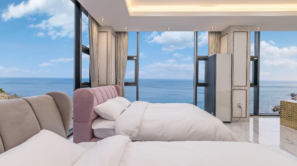 Best Hotels in Yeongdeok, South Korea – Meriel Pool Villa Review
