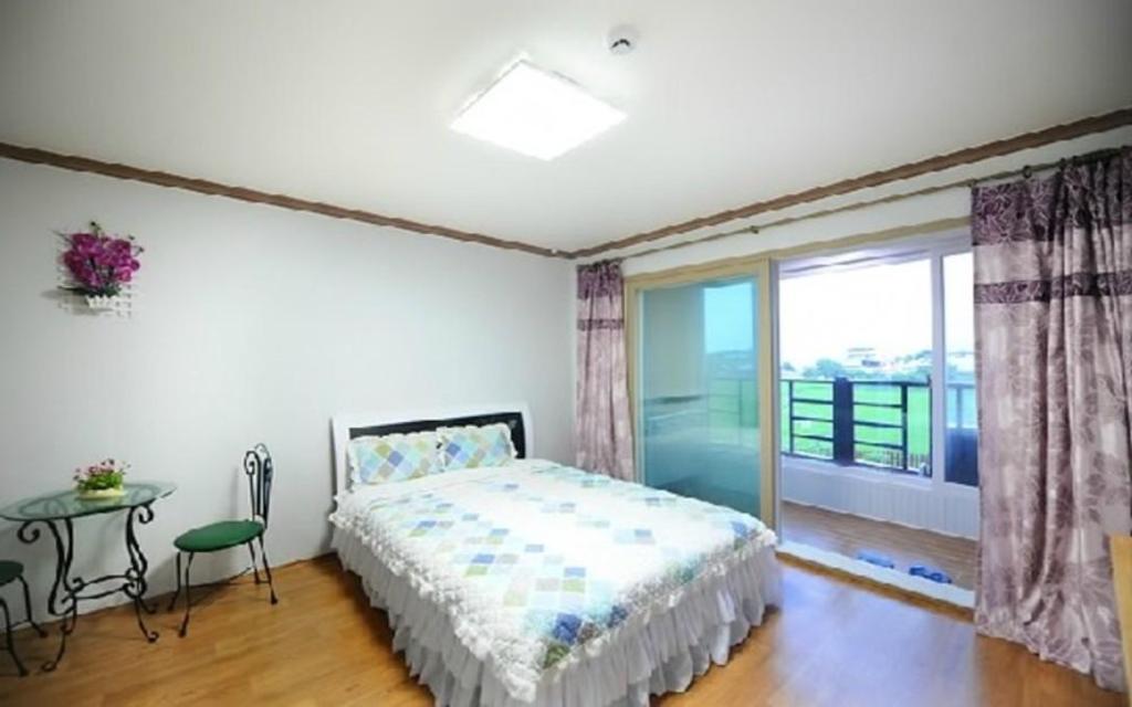 Best Hotels in Yeosu, South Korea – Yeosu Tteul Pension Review