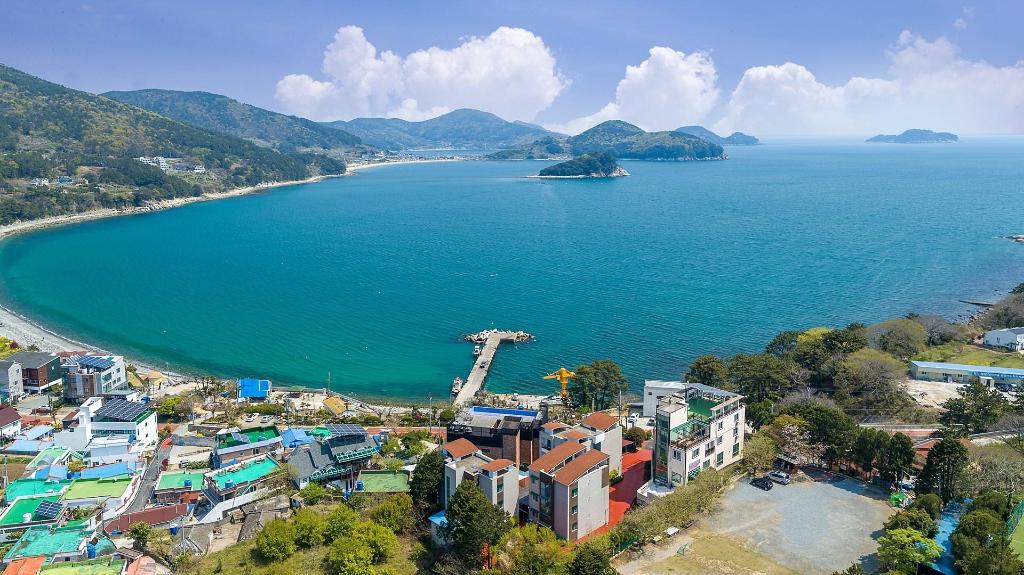 Best Hotels in Geoje, South Korea – Geoje Lohas Condo (Pet-Friendly) Review