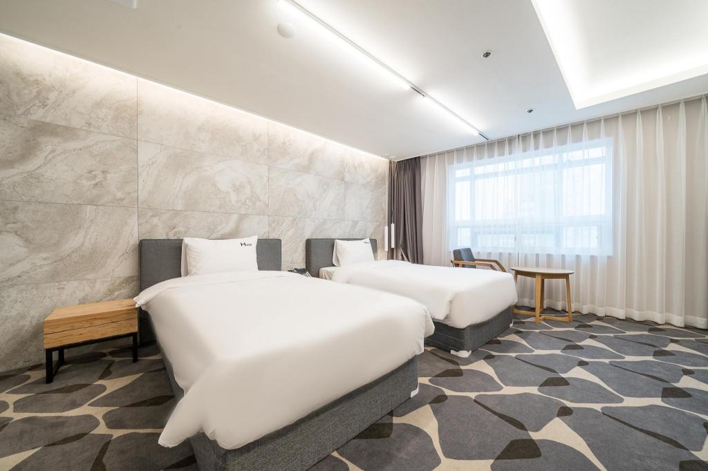 Best Hotels in Busan, South Korea – Hotel Hayden Review