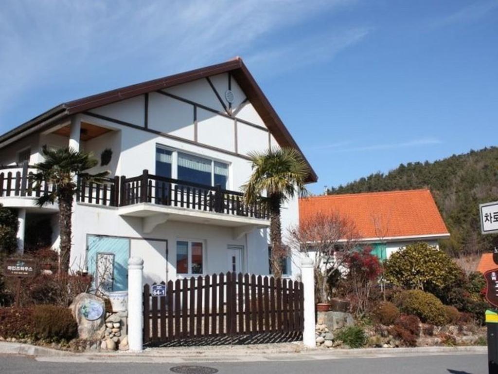 Best Hotels in Namhae, South Korea – Chocolate Pension Review