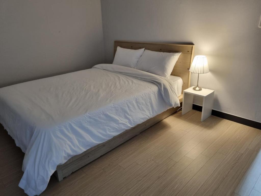 Best Hotels in Yeosu, South Korea – Wolho-dong Apartment (100m², 2 Bedrooms, 1 Private Bathroom) Review