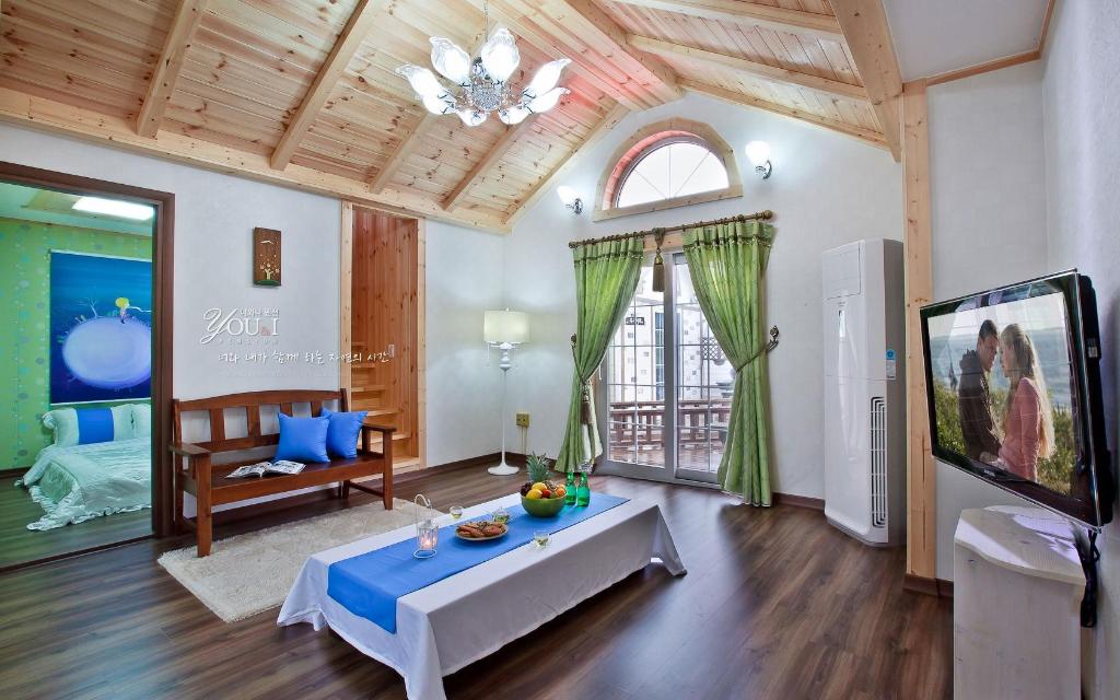 Best Hotels in Changnyeong, South Korea – Sancheong Neowana Pension Review