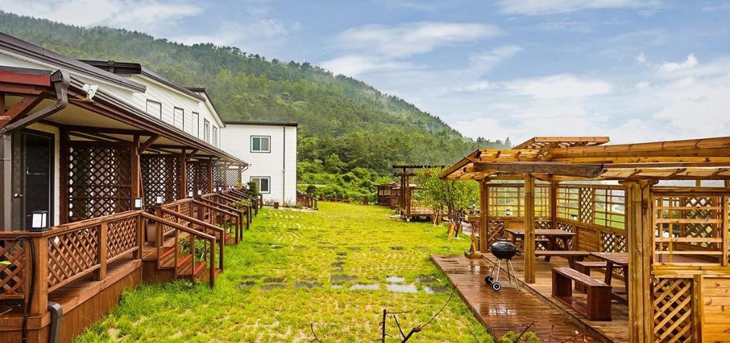 Best Hotels in Namhae, South Korea – Namhae Uyeon-gwa Inyeon Pension Review