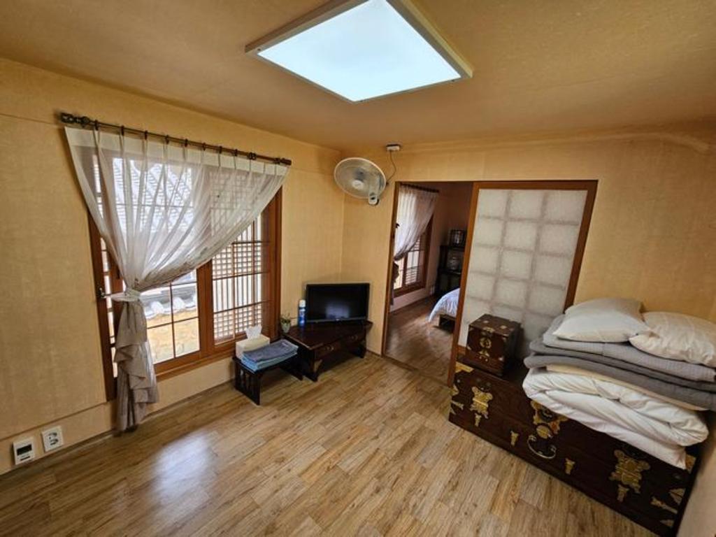 Best Hotels in Gyeongsangnam-do, South Korea – Namgye Ilrodang Hanok Stay Review