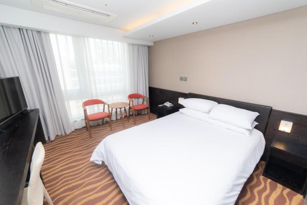 Best Hotels in Jeju, South Korea – J Grand Hotel Review