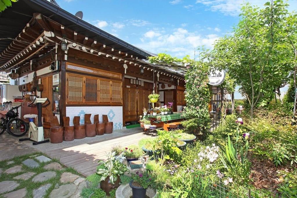 Best Hotels in Jeonju, South Korea – Jeonju Ongoul Hanok Stay Review