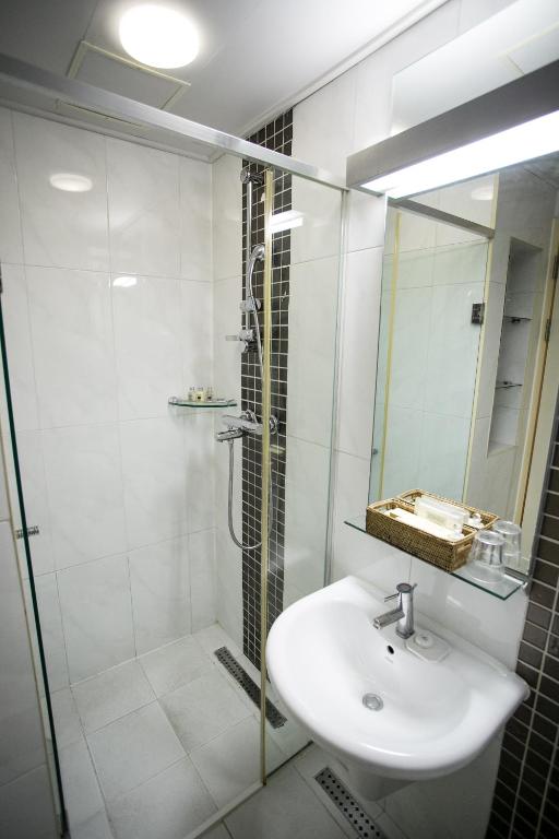 Best Hotels in Incheon, South Korea – Hotel HYU Incheon Airport Review