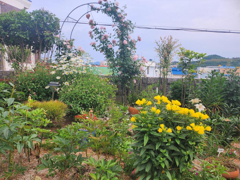 Best Hotels in Yeosu, South Korea – Private House in Dongmundong (100m², 2 Bedrooms, 2 Private Bathrooms) Review