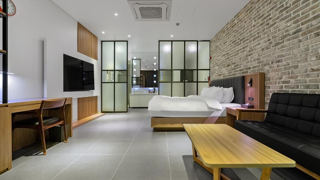 Best Hotels in Cheonan, South Korea – Schweitzer Dorf Hotel Review