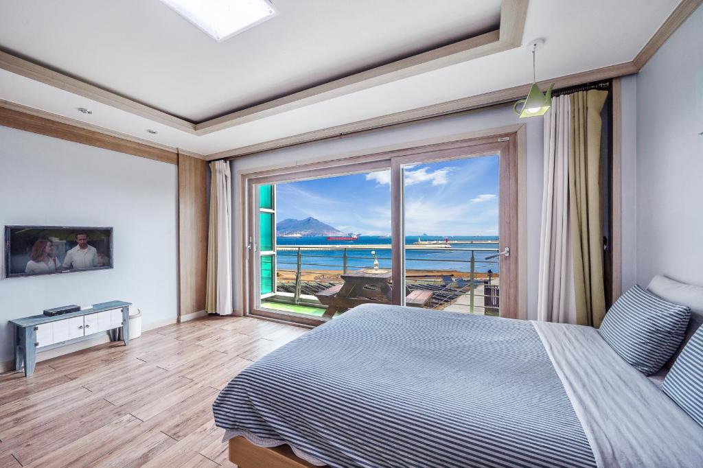 Best Hotels in Yeosu, South Korea – Yeosu Redondo Pension Review