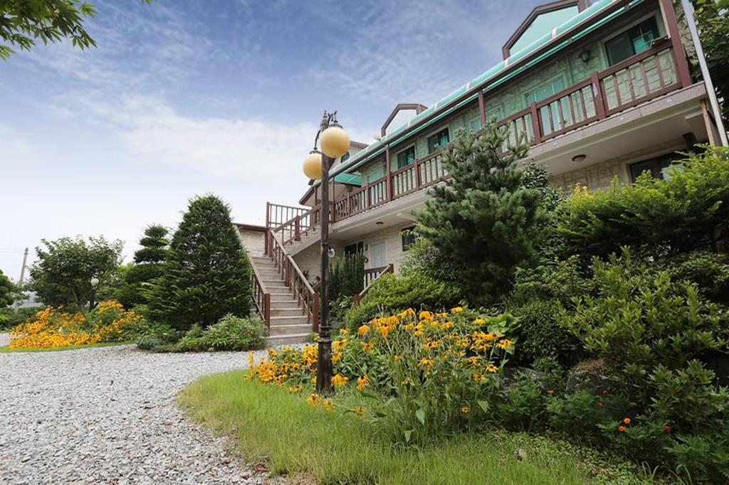Best Hotels in Taean, South Korea – Taean Modnie Pension Review