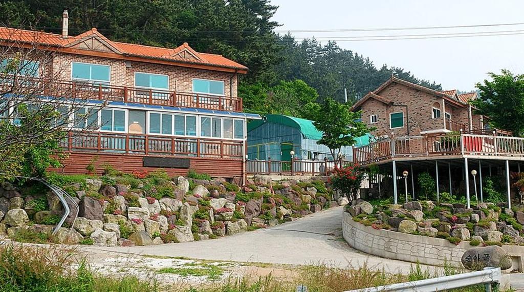 Best Hotels in Yeonggwang, South Korea – Yeonggwang Chohyeon Pension Review