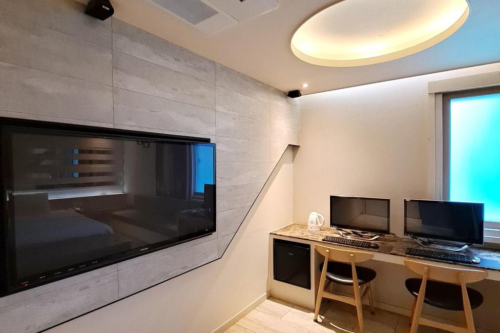 Best Hotels in Gimhae, South Korea – Jangyu Two Heaven Hotel (Daecheong-dong Branch) Review