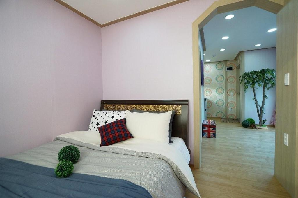 Best Hotels in Taean, South Korea – Four Leaf Clover Swimming Pool Pension Review