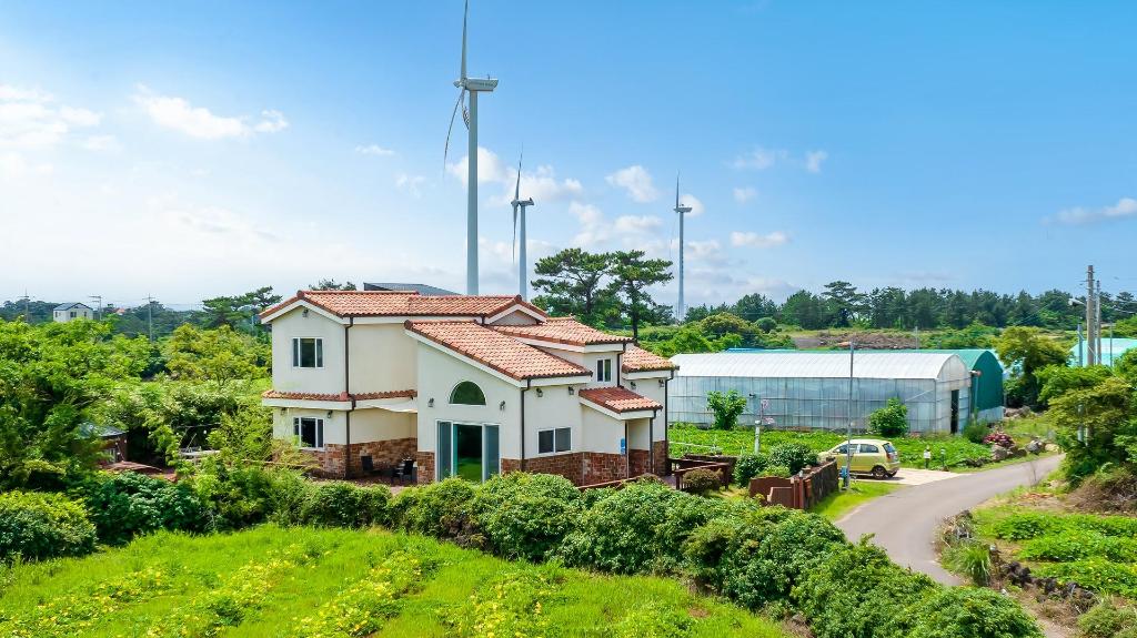 Best Hotels in Jeju, South Korea – Jeju West Private Pension Review