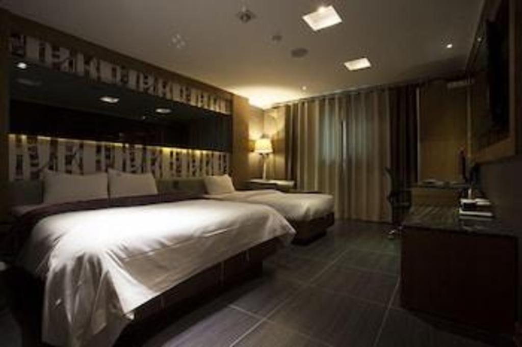 Best Hotels in Bucheon, South Korea – Bucheon Zenith Tourist Hotel Review