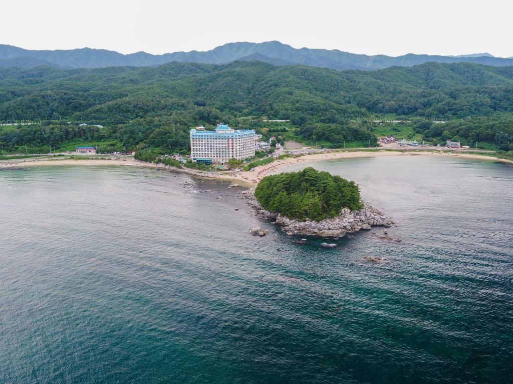 금강산 콘도 image