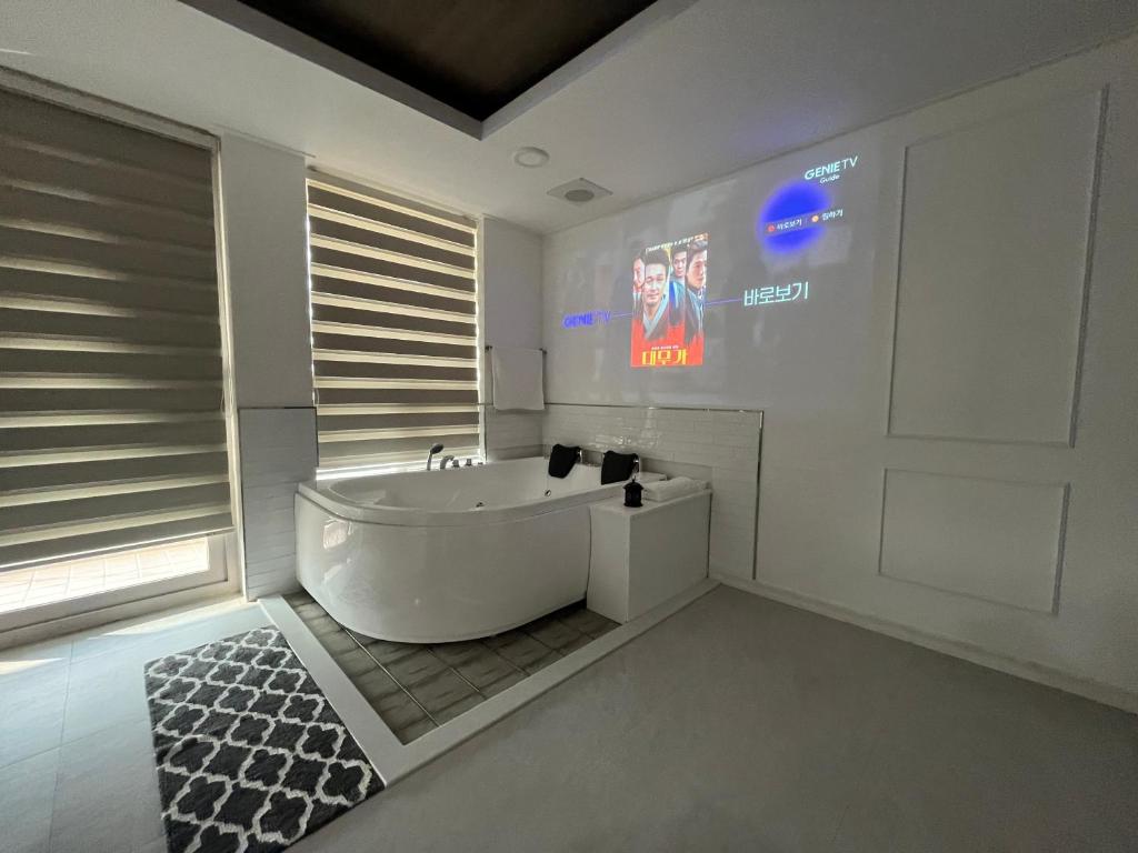 썸웨일즈 펜션 image