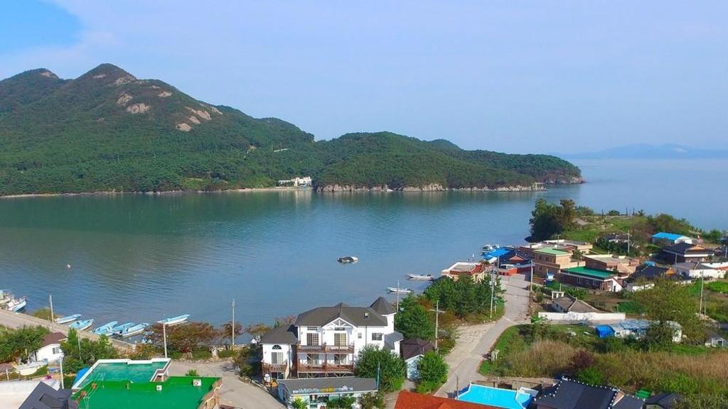 부안 바다 여행 펜션 image
