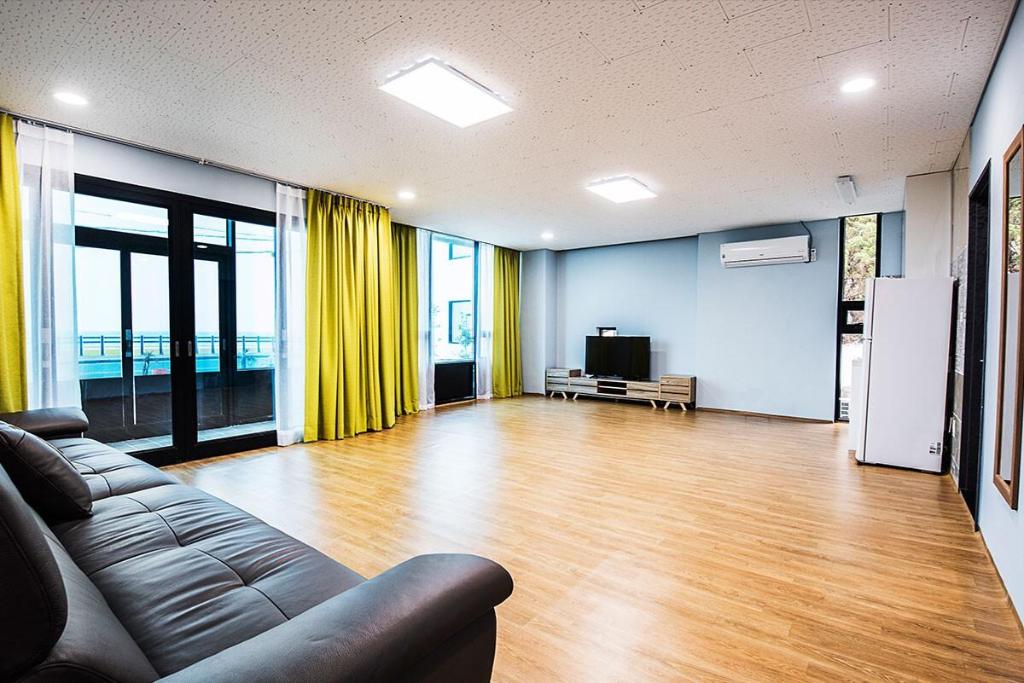 제주 쁘띠빅터 펜션 image