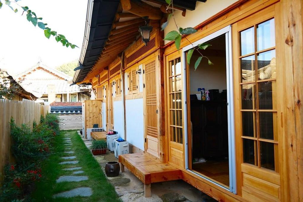 전주 한옥마을 연우당 image