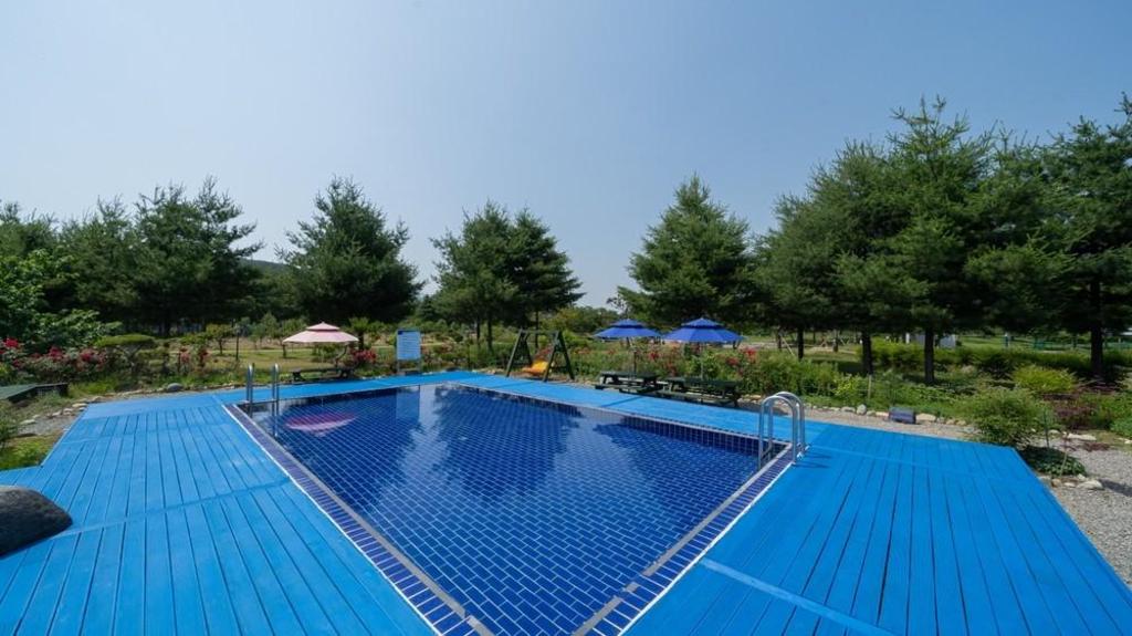 산청 너와나 펜션 image