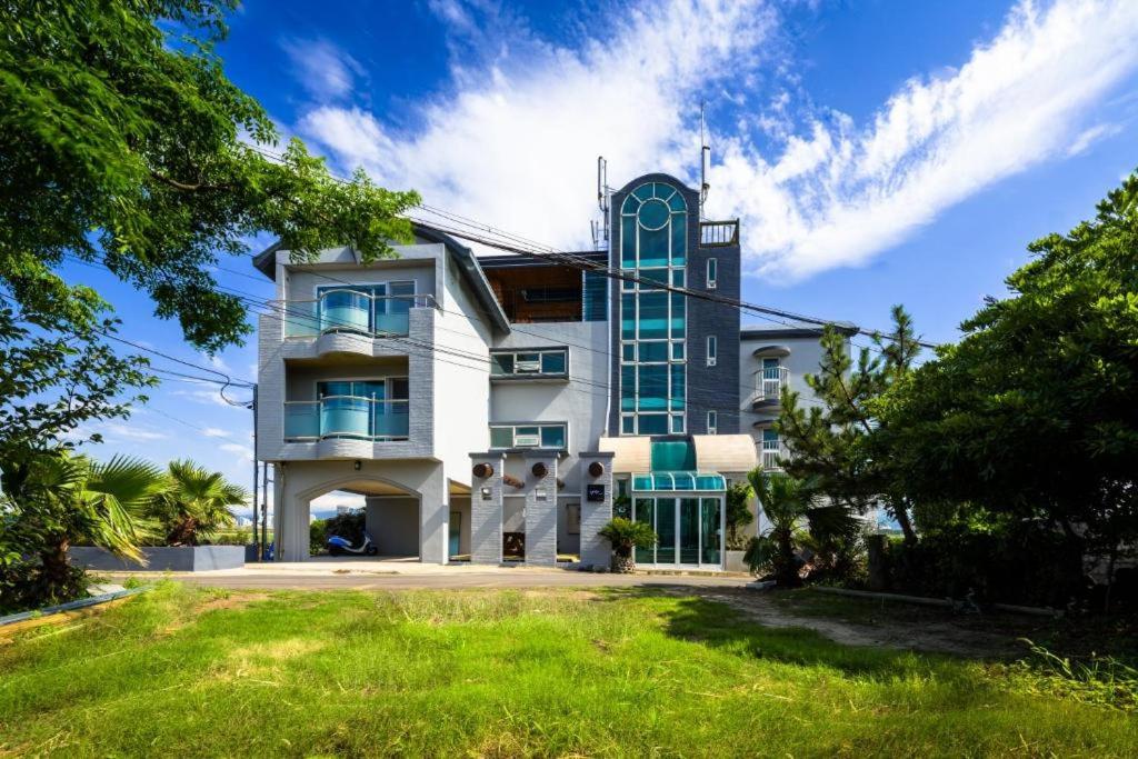 낭만제주 펜션 image