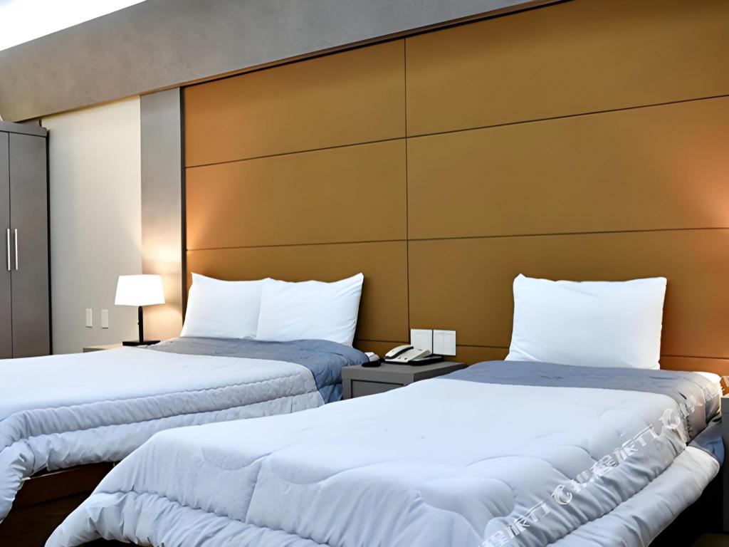 Cosmos Hotel image