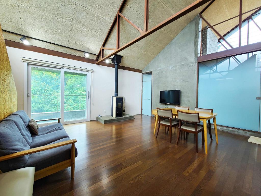 속초 띠에라펜션 image