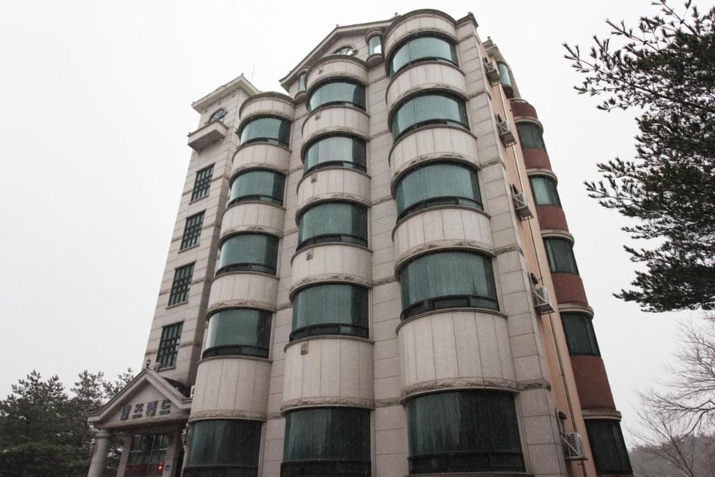 칼즈배드 모텔 image