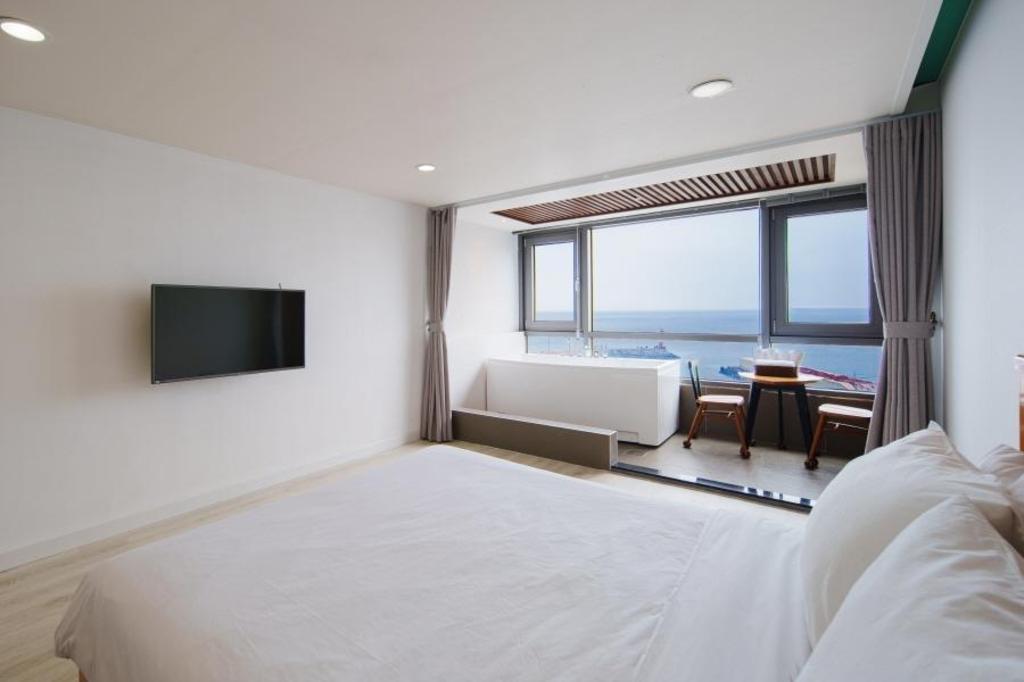 프레임 스파빌 펜션 image
