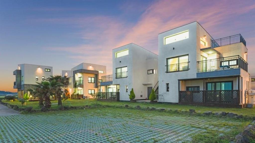 제주 고산이랑 펜션 image