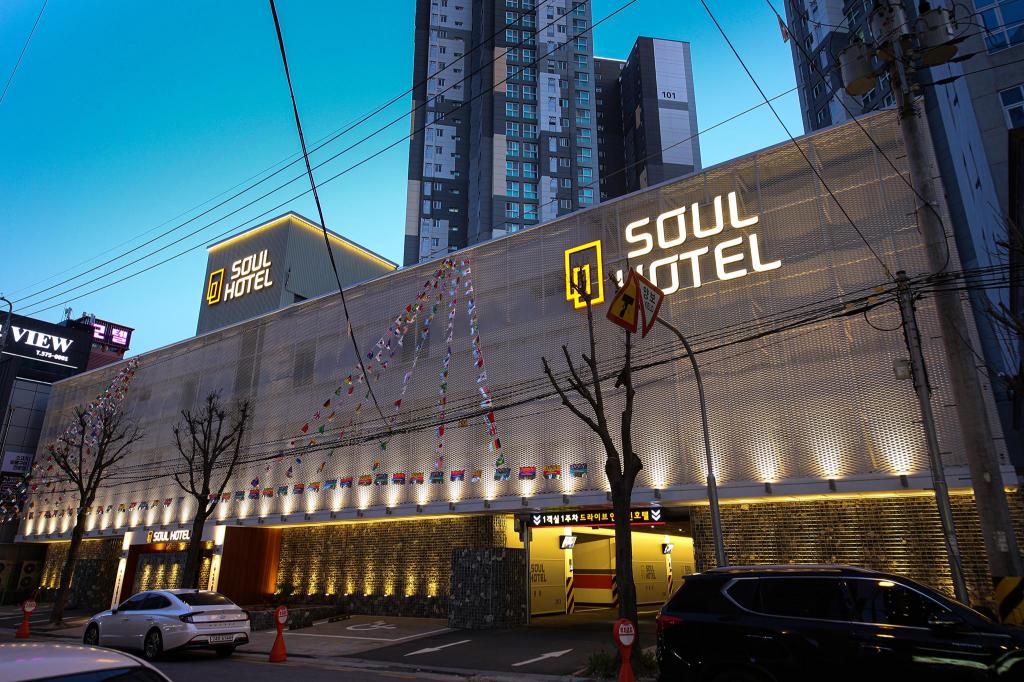 Soul Hotel image