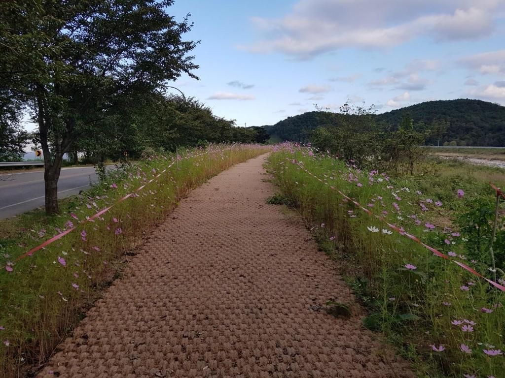 스머프 하우스 image