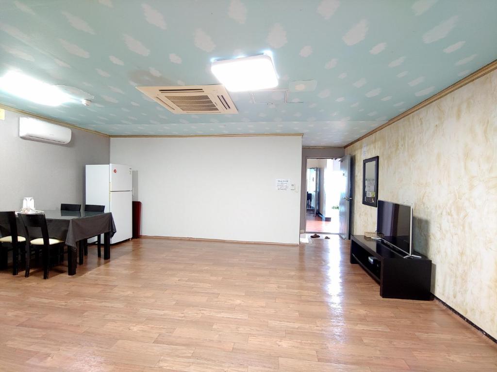 더하우스 펜션 image