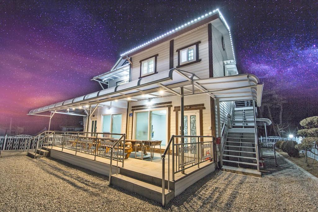 참좋은 펜션 image