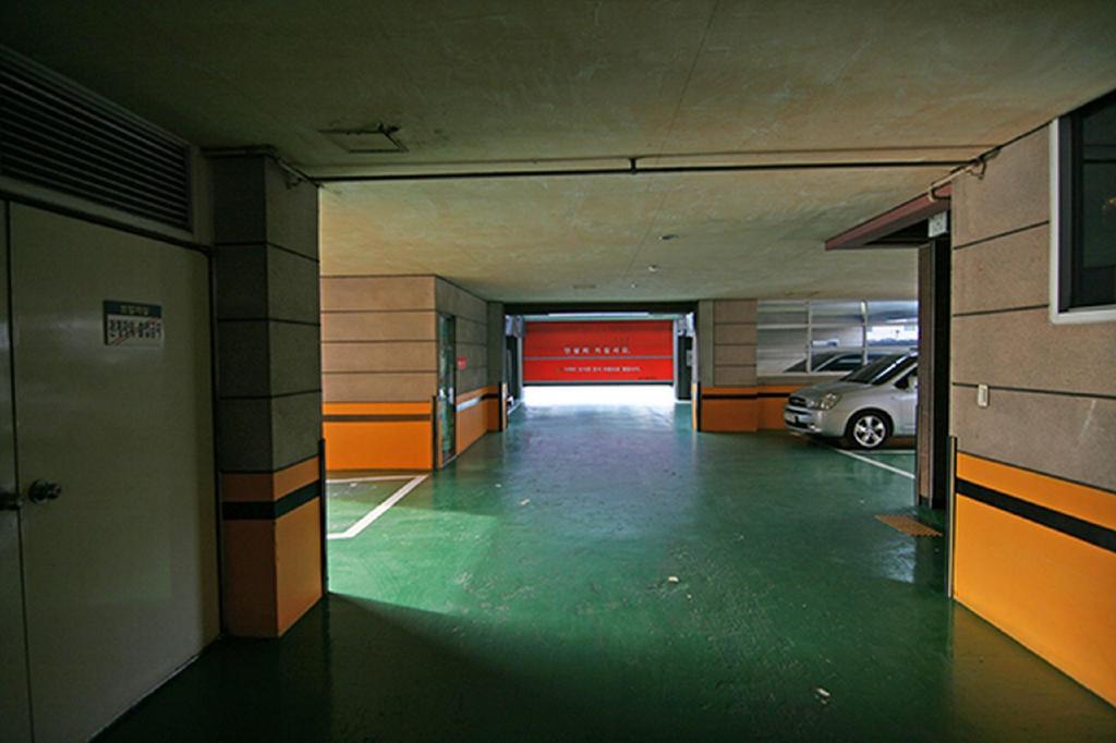 윈 모텔 image