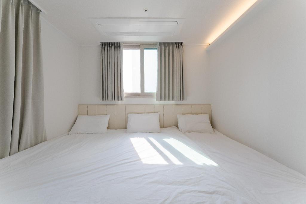 마란트 호텔 부산역 image