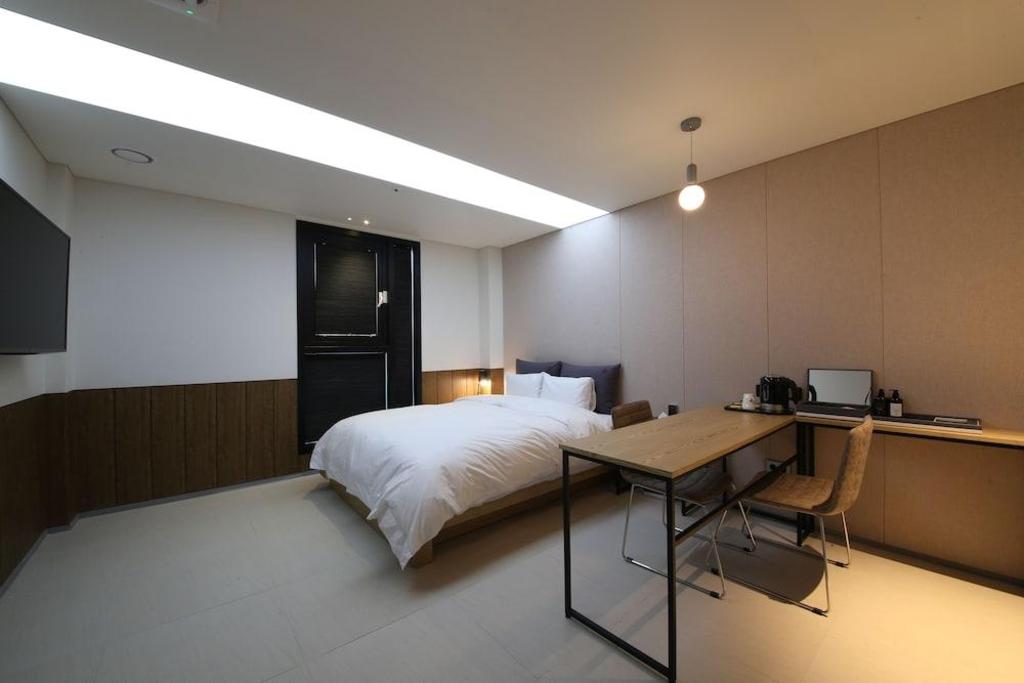 송정 여우비 호텔 image