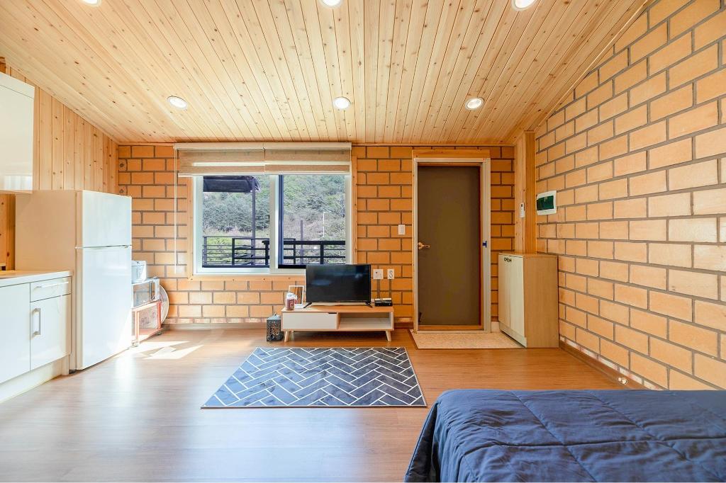 호박 펜션 image