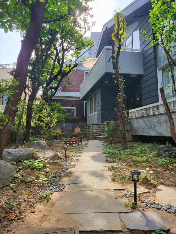 홍대의 프라이빗 하우스 (200m², 침실 1개, 프라이빗 욕실 1개) image