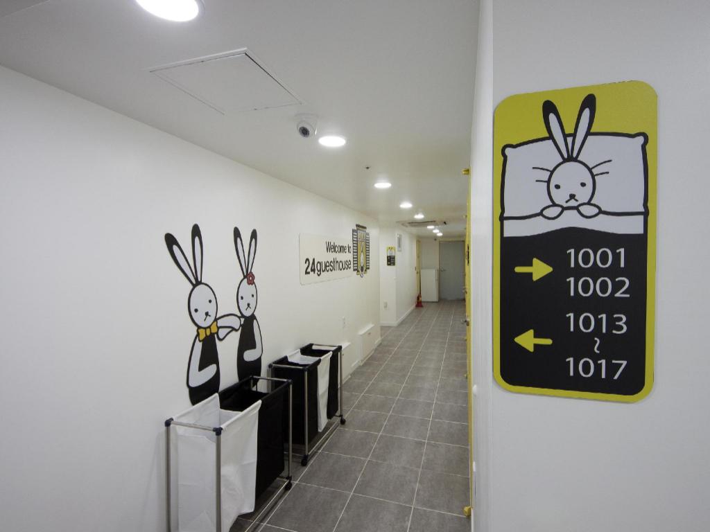 24 게스트하우스 명동타운 image