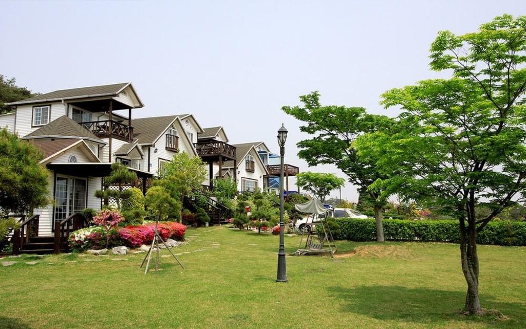 포시즌 펜션 image