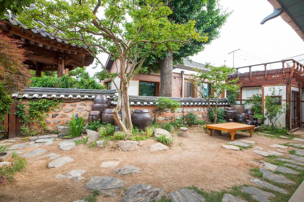 Best Hotels in Jeonju, South Korea – Jeonju Hanok Village Omokhon Review