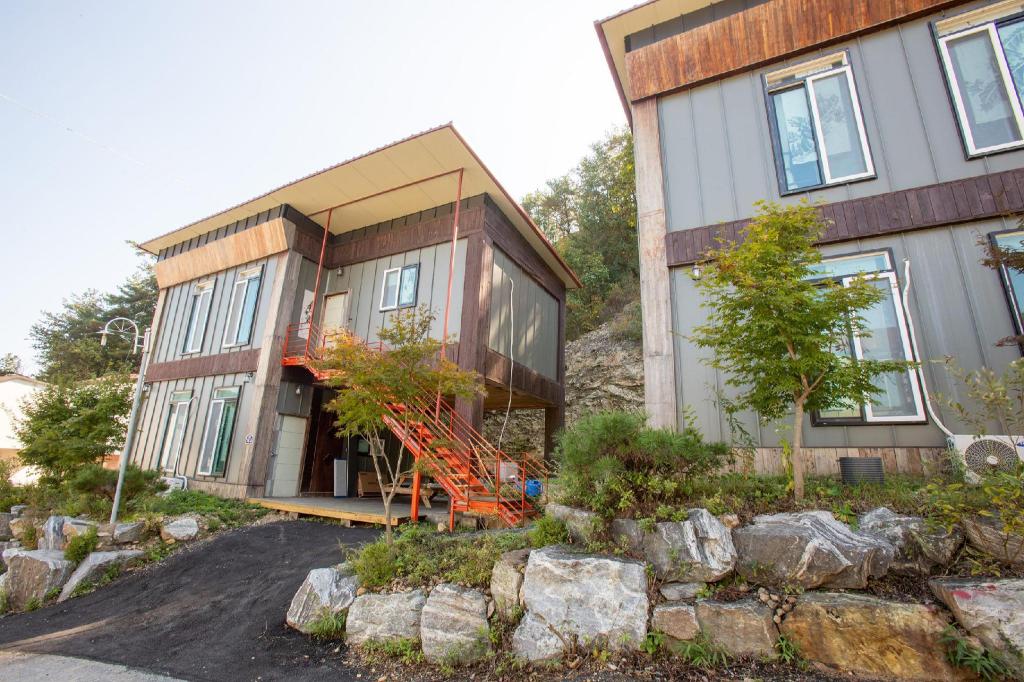 Best Hotels in Gapyeong, South Korea – Yeolhodang Pension Review