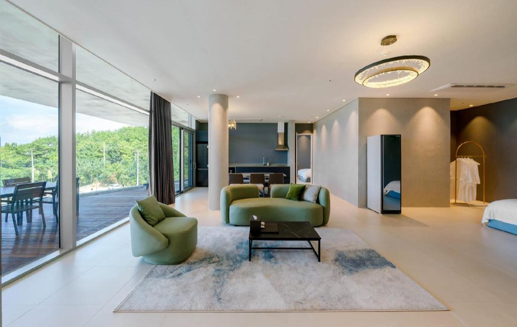 Best Hotels in Yeosu, South Korea – Ellis Stay Review