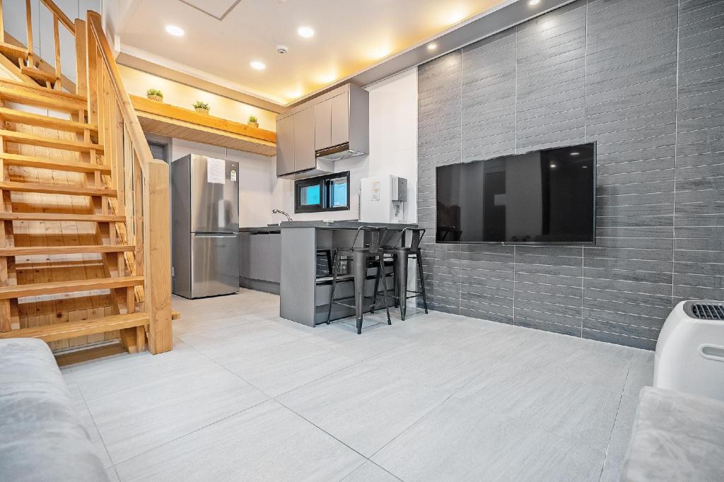 Best Hotels in Miryang, South Korea – Azure Kids Pool Villa Review