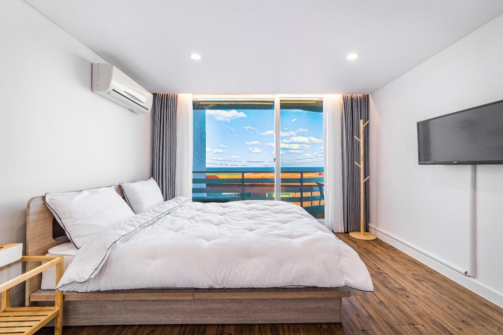Best Hotels in Yangyang, South Korea – Sky Sea Pension Review